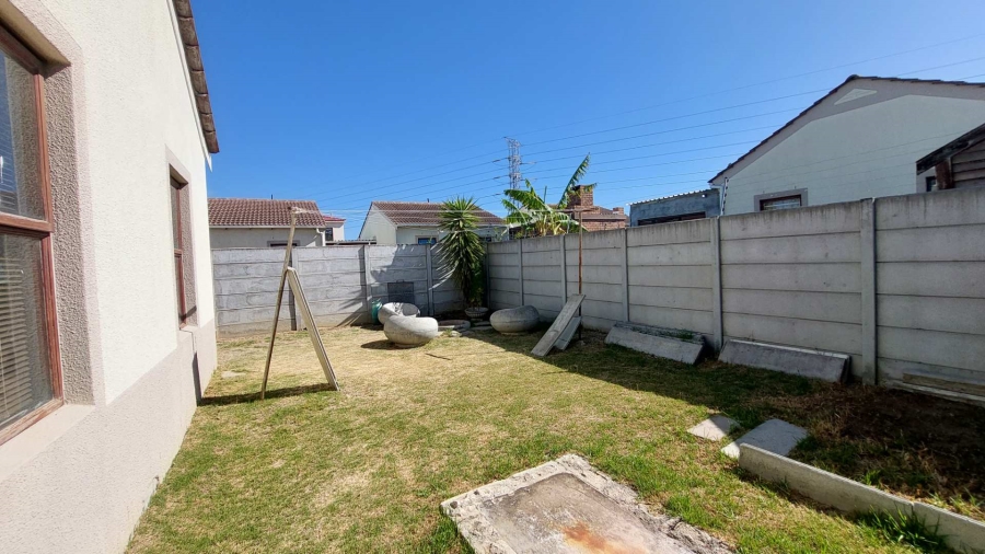 2 Bedroom Property for Sale in Victoria Park Western Cape